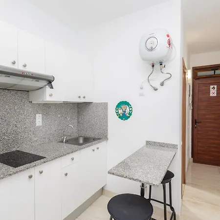 Comfy Renovated Studio 2 Min Walk To Beach * Las Palmas de Gran Canaria