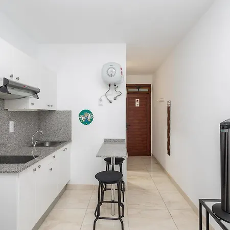 Lägenhet Comfy Renovated Studio 2 Min Walk To Beach *